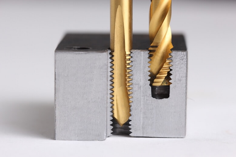 Comparison of Spiral flute Taps and Spiral point Taps Comparison of Spiral flute Taps and Spiral point Taps